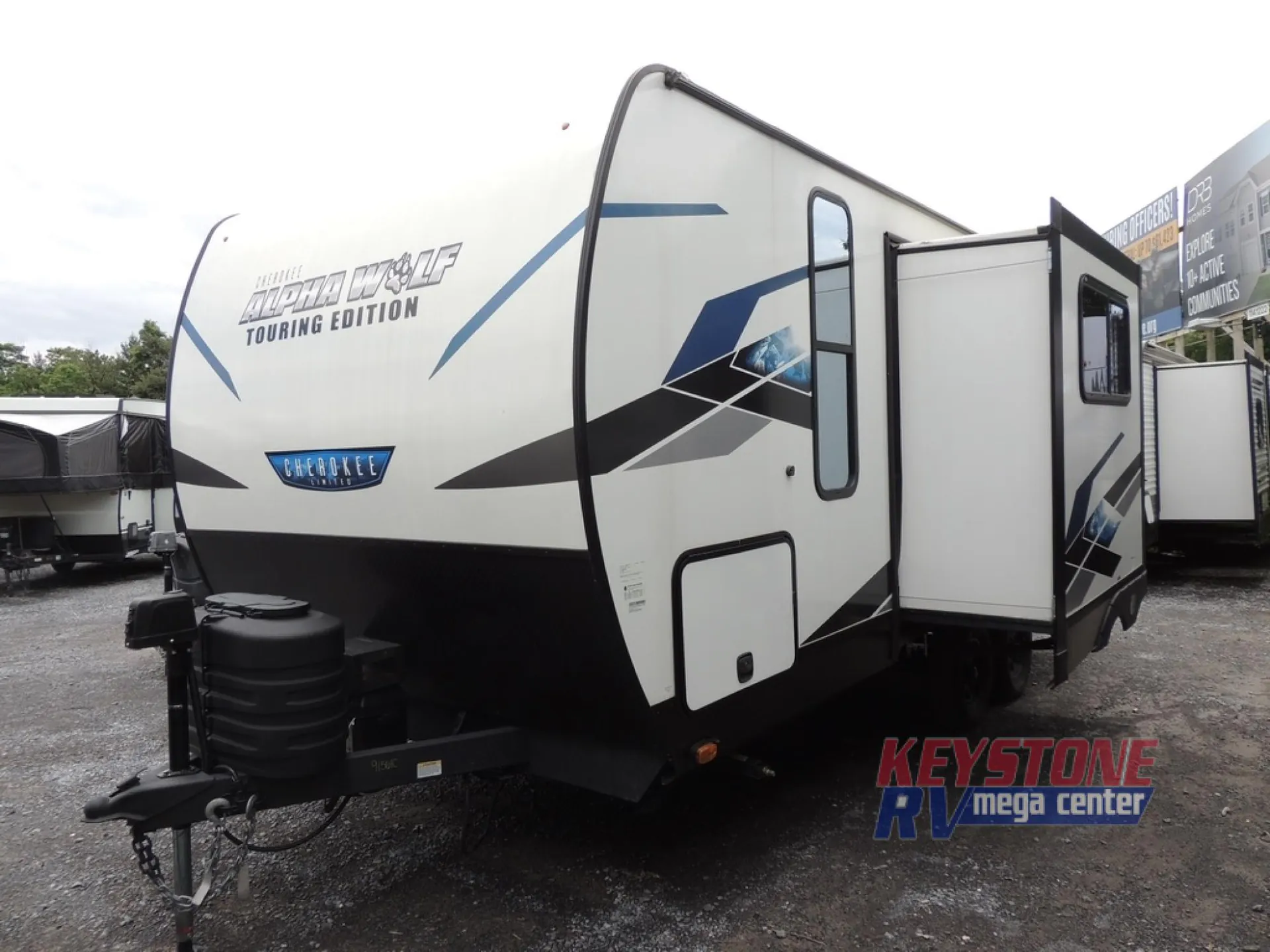 2024 Forest River Cherokee Alpha Wolf Touring Edition 17CB - Photo 3