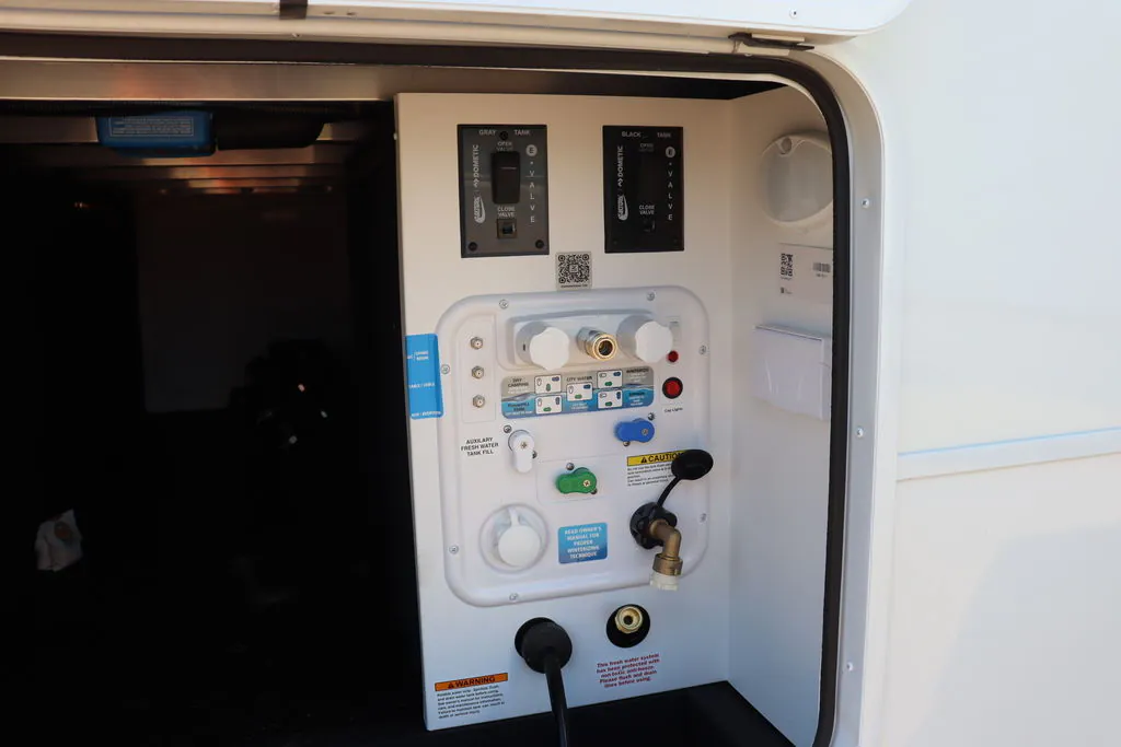 2026 Brinkley Model Z AIR 310, Photos photo 32