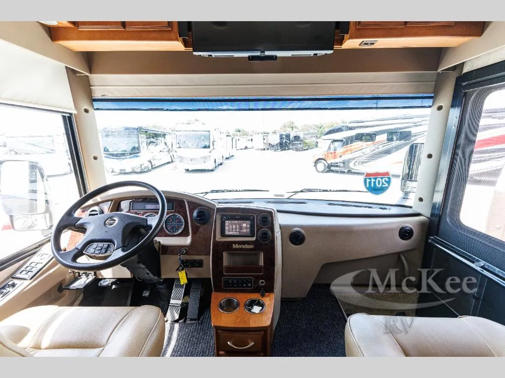 2011 Itasca Meridian V Class 34Y - Photo 2