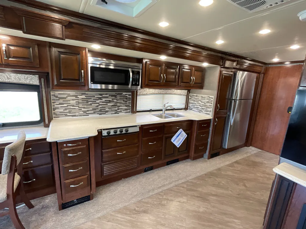 2018 fleetwood Pace Arrow Lxe 38F, Photos photo 10