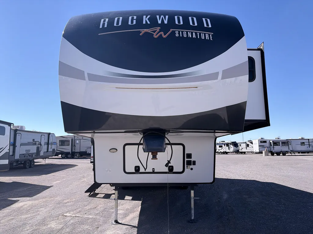 2022 Forest River Rockwood Signature 8294BS, Photos photo 4