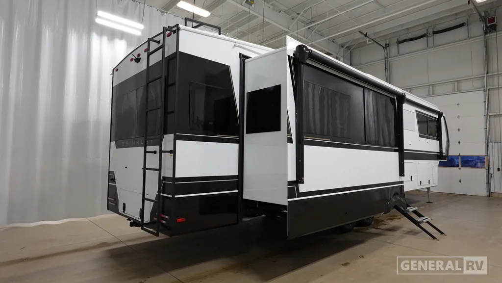 2026 Brinkley Model Z 3610, Photos photo 7
