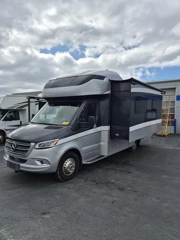 2020 Tiffin Wayfarer 25 RW, Photos photo 3