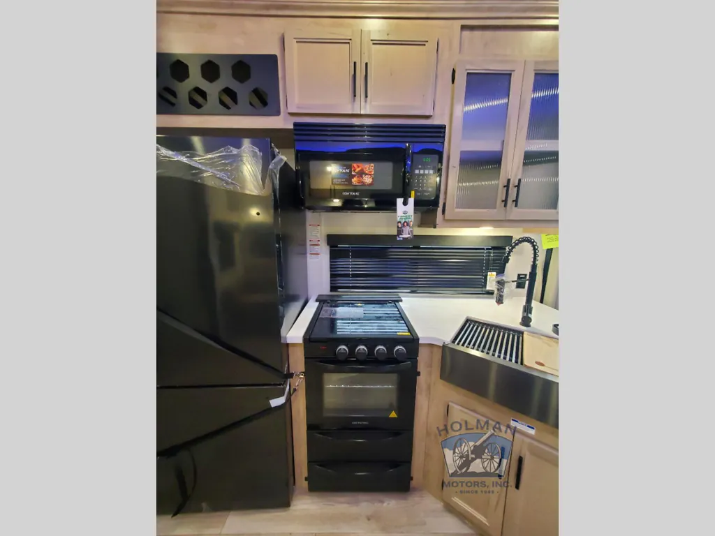2027 Forest River Cherokee Timberwolf 39DC, Photos photo 31