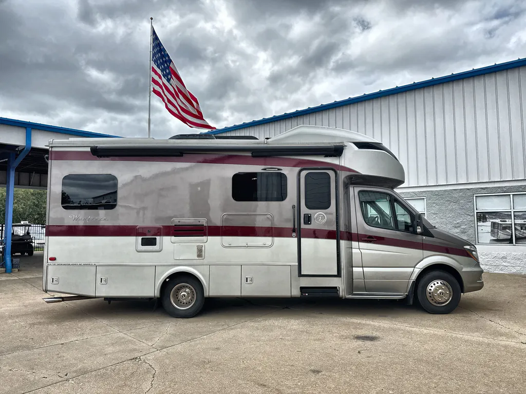 2019 Tiffin Wayfarer 25 QW, Photos photo 5