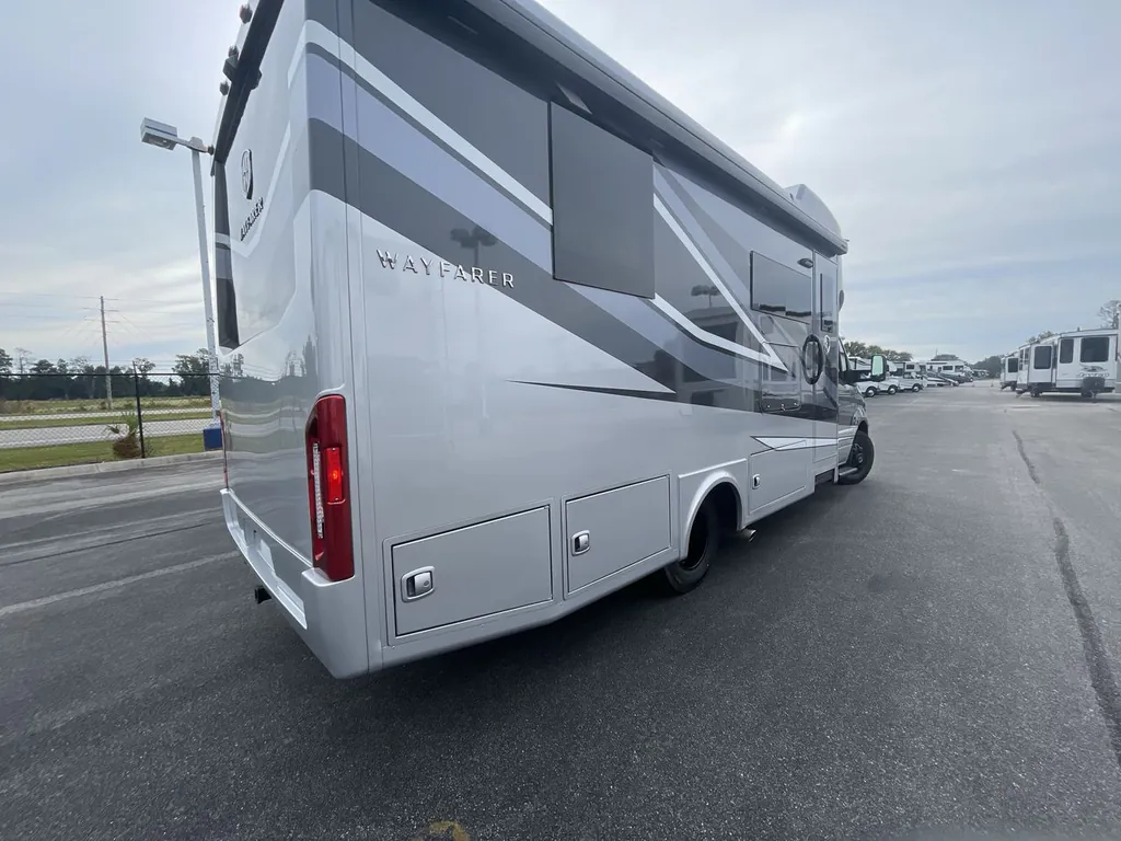 2027 Tiffin Wayfarer 25 PW, Photos photo 6