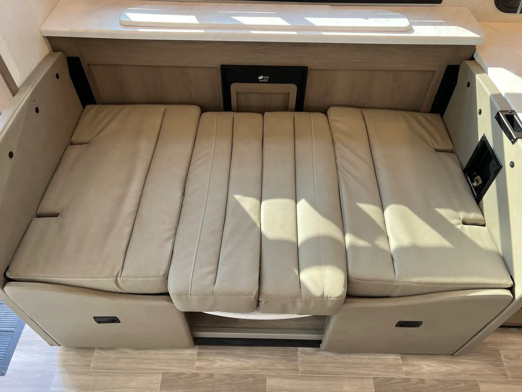 2027 Thor Motor Coach Windsport 36H, Photos photo 14