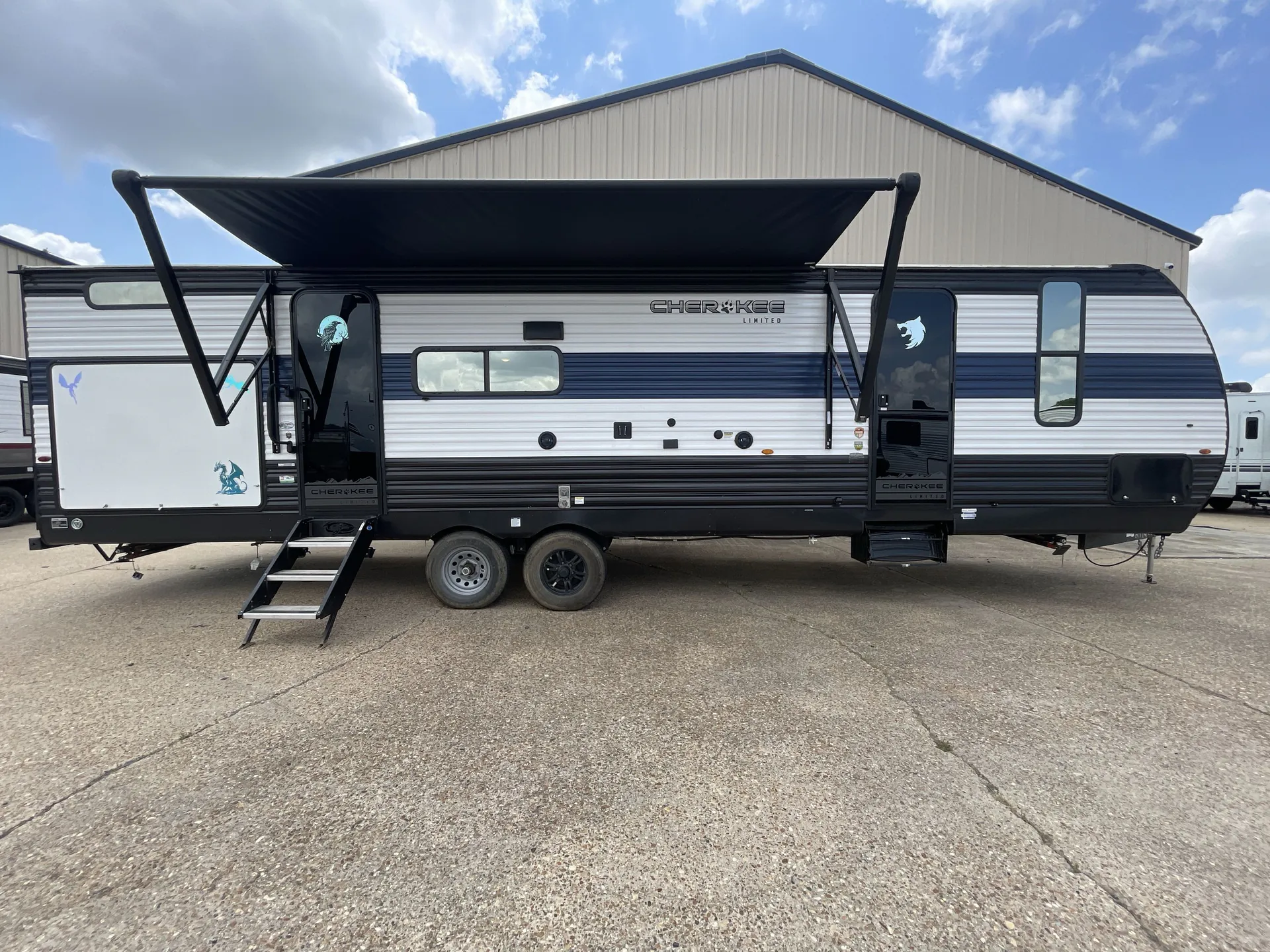 2024 Forest River Cherokee 294GEBG — campside