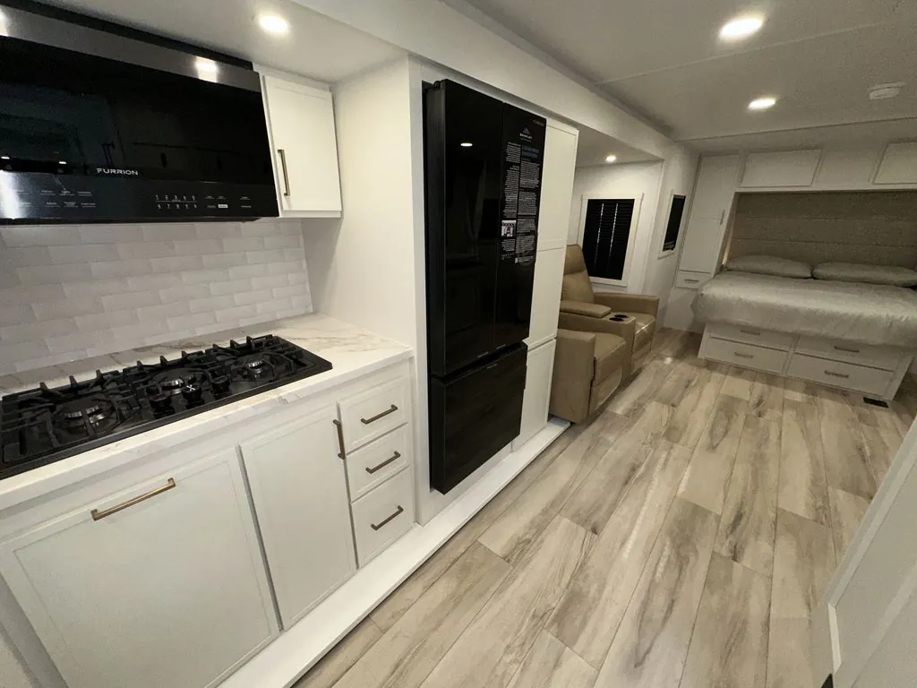 2026 Brinkley Model Ix 23X, Photos photo 15