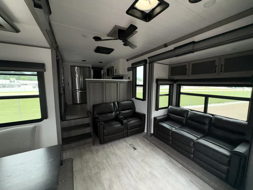 2023 Keystone Montana 3901RK, Photos photo 17