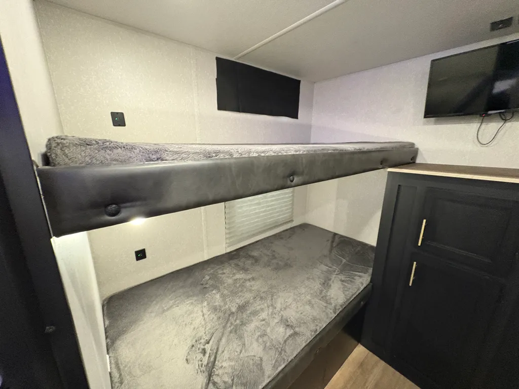 2021 Forest River Cherokee Grey Wolf 29BRB, Photos photo 19