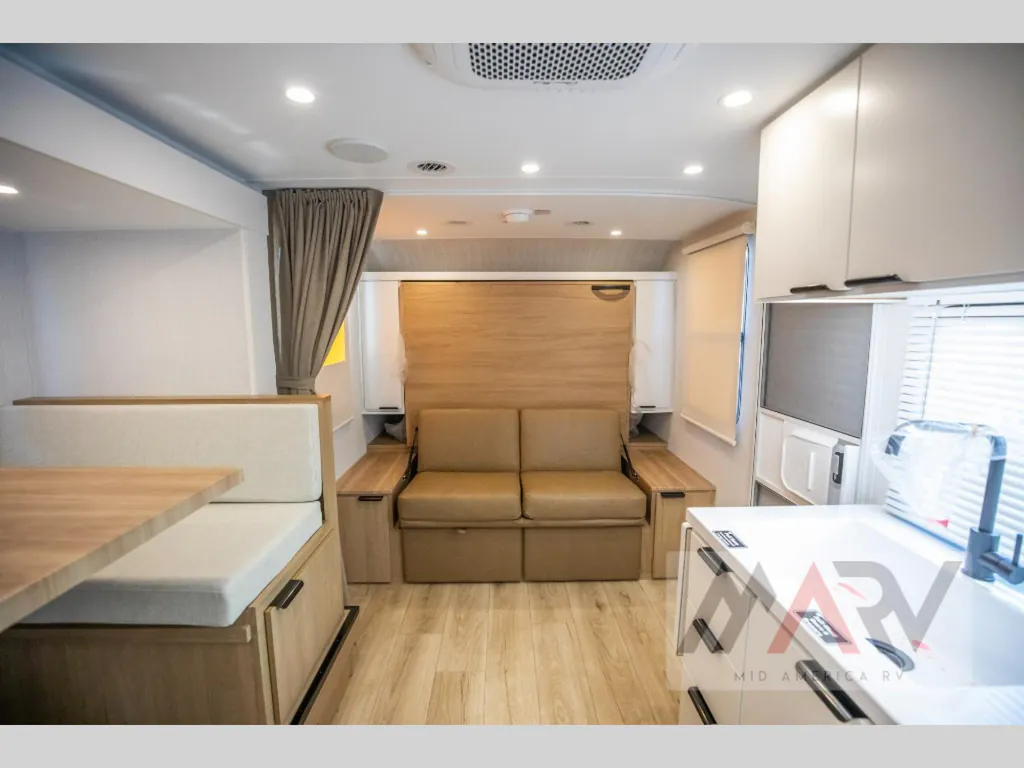 2027 Winnebago Micro Minnie 2108DS, Photos photo 15
