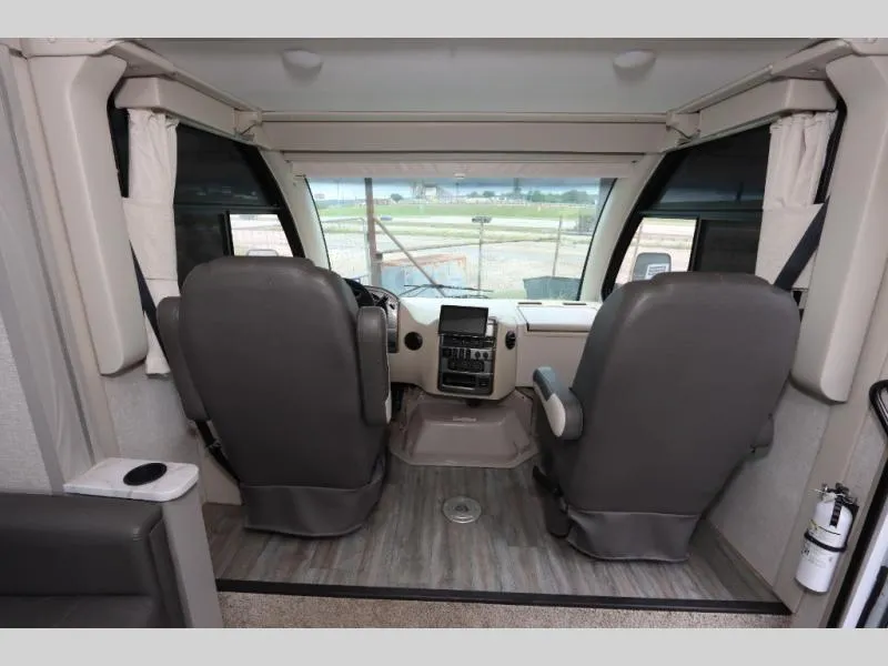 2024 Thor Motor Coach Vegas 24.1 - Photo 4