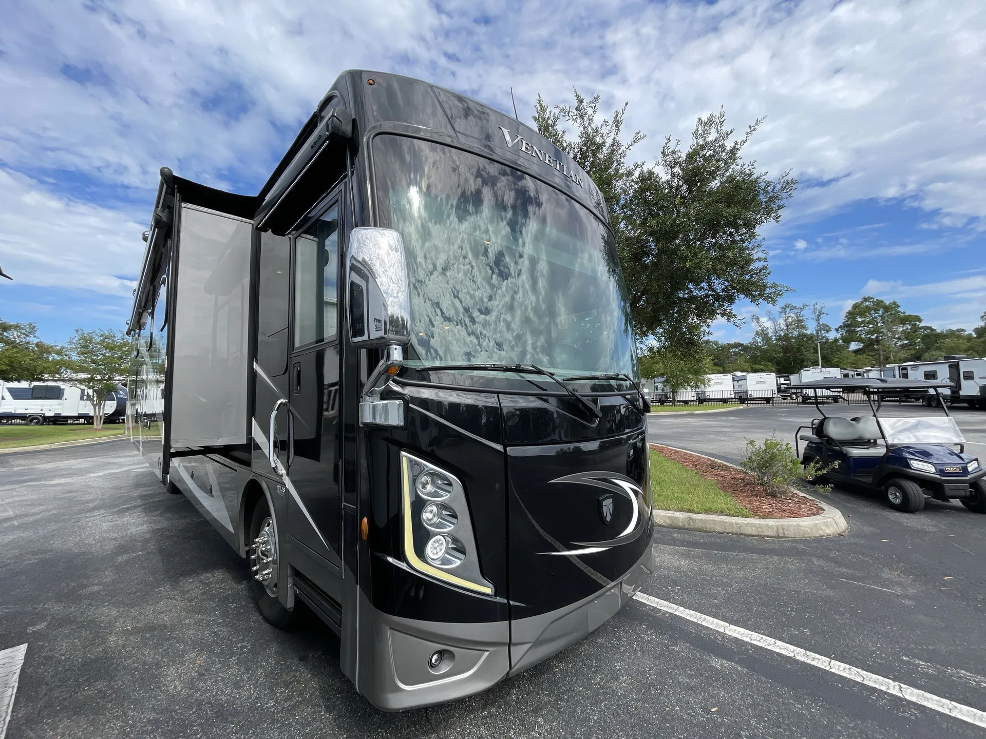 2021 Thor Motor Coach Venetian B42 - Photo 2