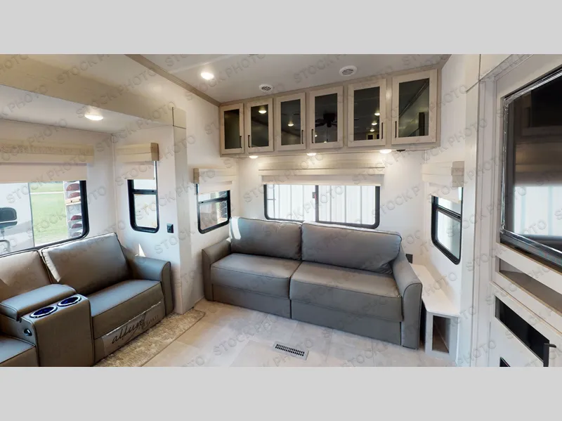 2022 Palomino Columbus 329DVC - Photo 4