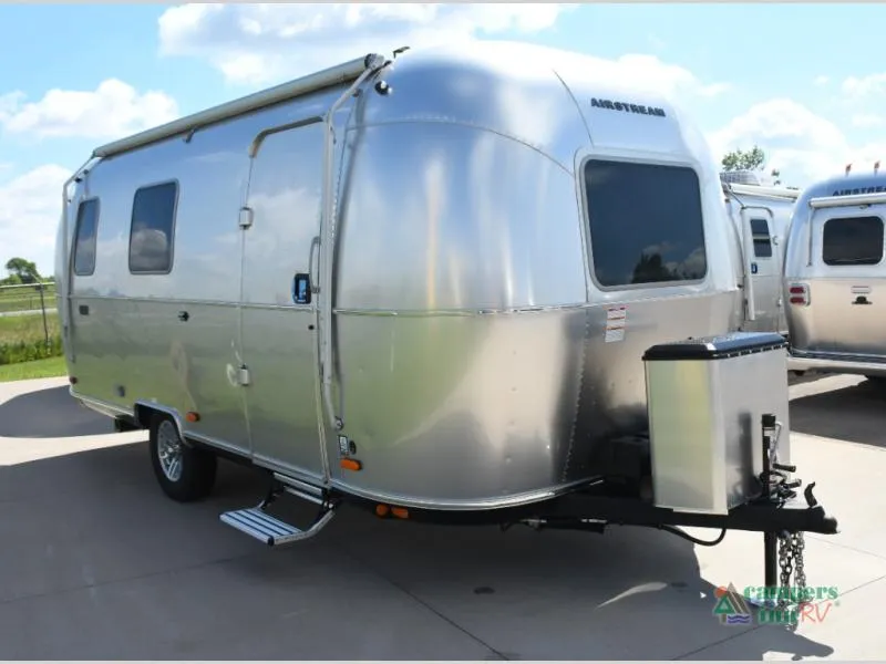 2026 Airstream World Traveler 22RB - Main photo