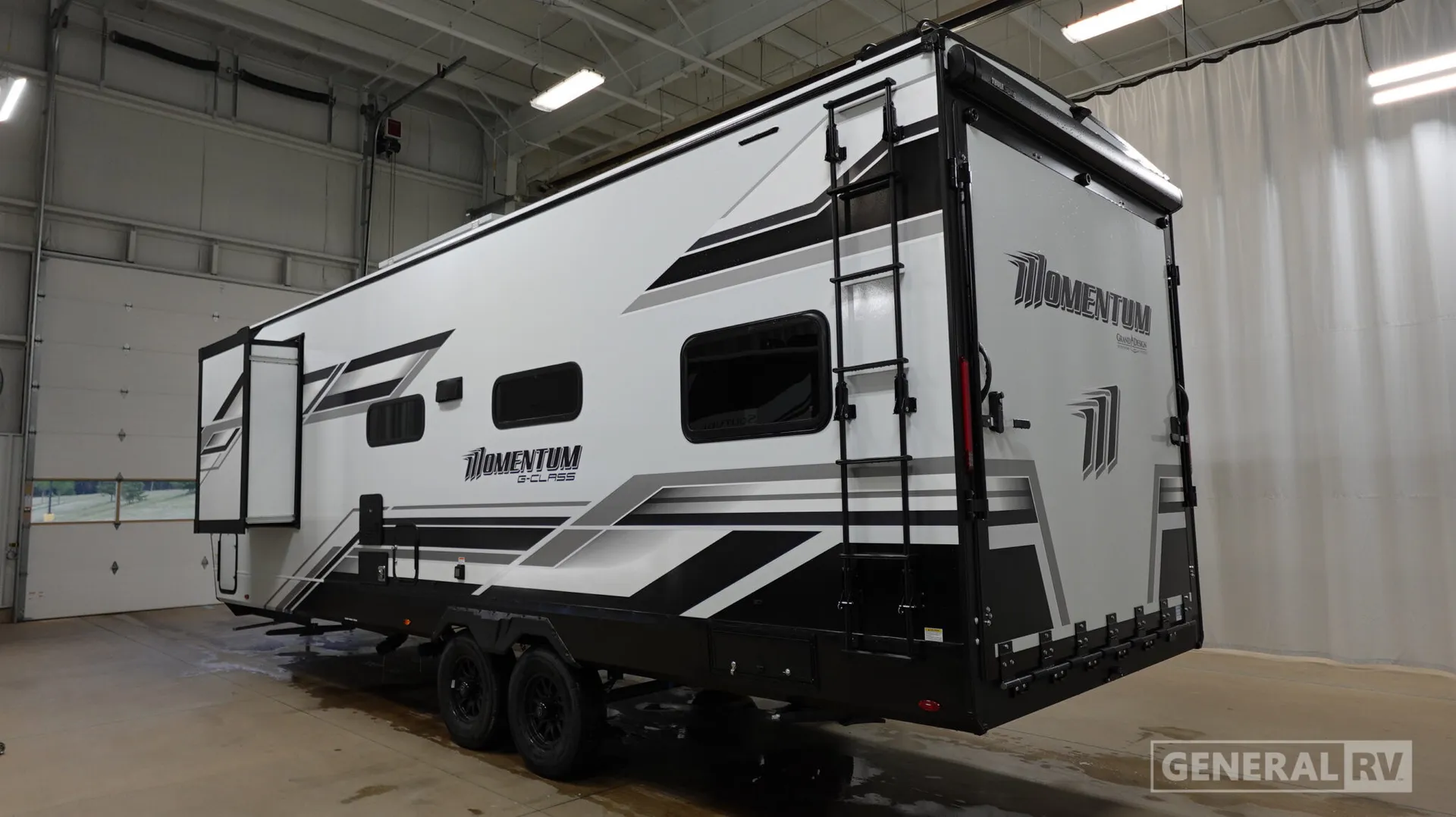 2026 Grand Design Momentum G-Class 27G - Photo 4