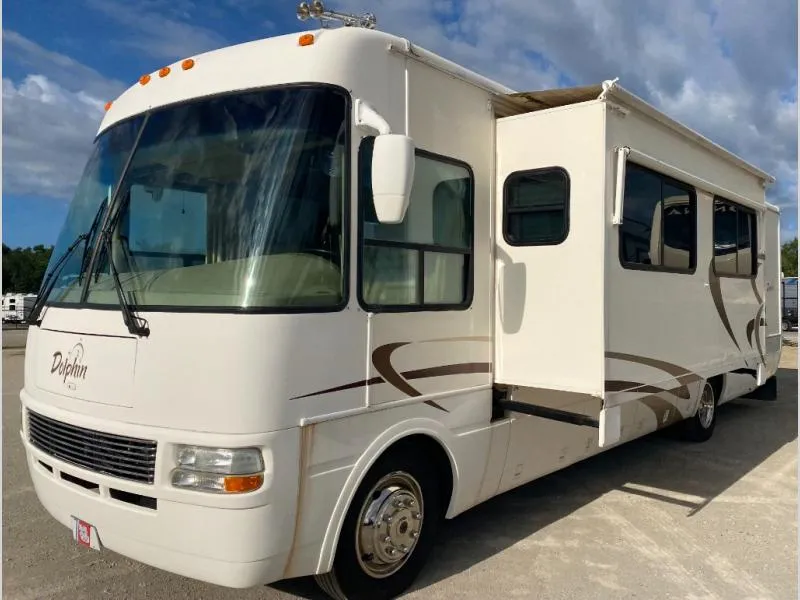2004 National RV Dolphin Used    5355 - Photo 4