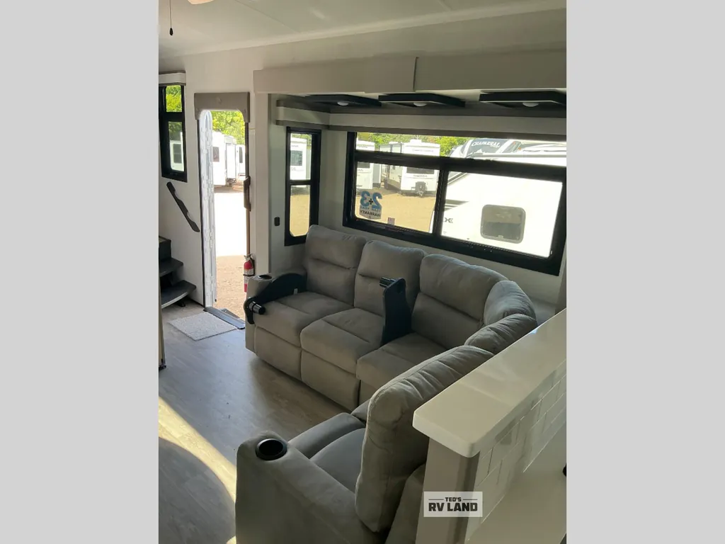 2027 Jayco North Point 391TBBH, Photos photo 23