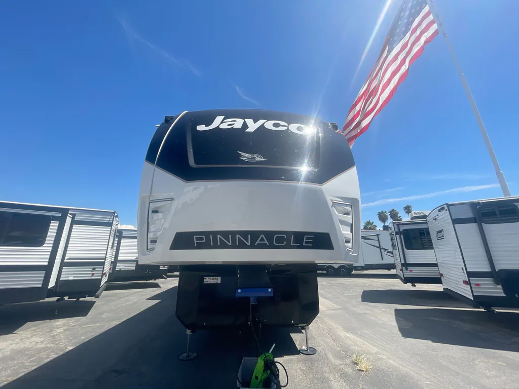 2027 Jayco Pinnacle 36FBTS, Photos photo 4