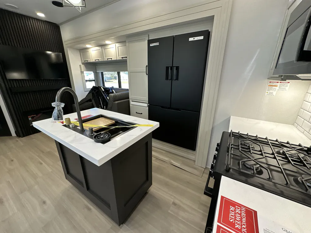 2026 Grand Design Momentum 399M, Photos photo 13