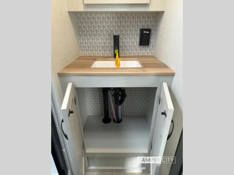 2026 Shasta RVs Phoenix Lite 31BH - Photo 4