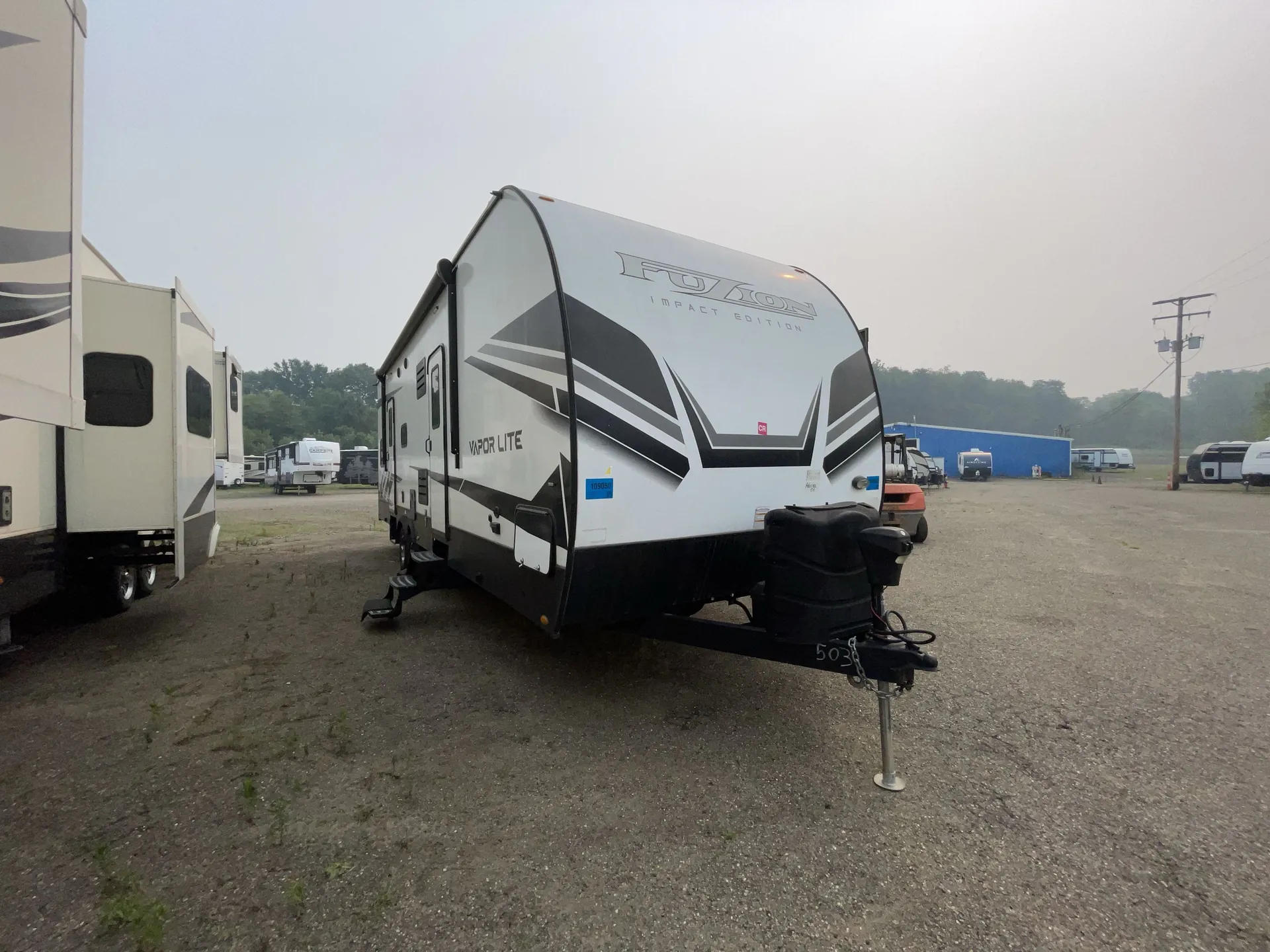 2022 Keystone Impact Vapor Lite 29V - Photo 2