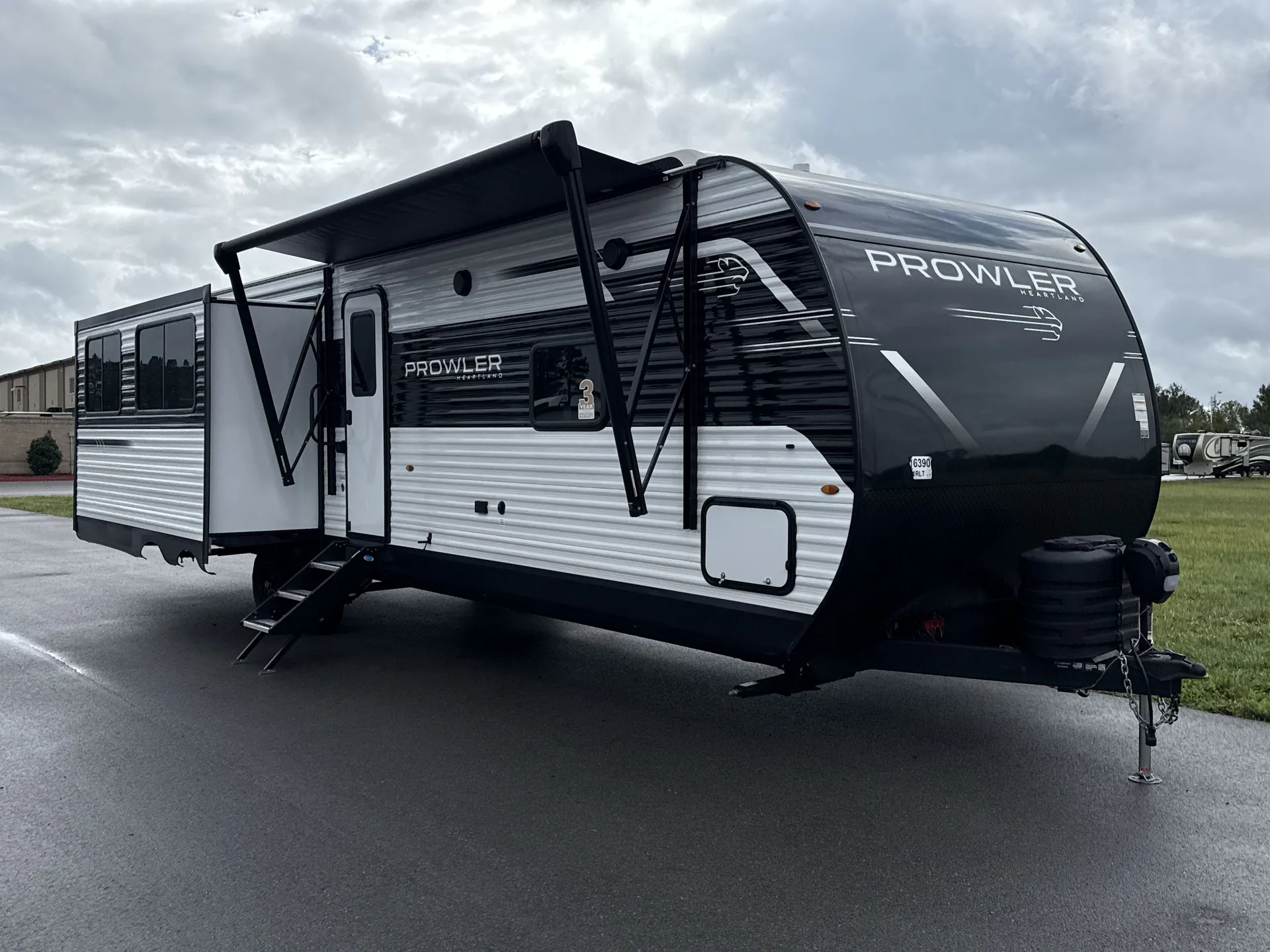 2026 Heartland Prowler 3301RLT - Photo 2