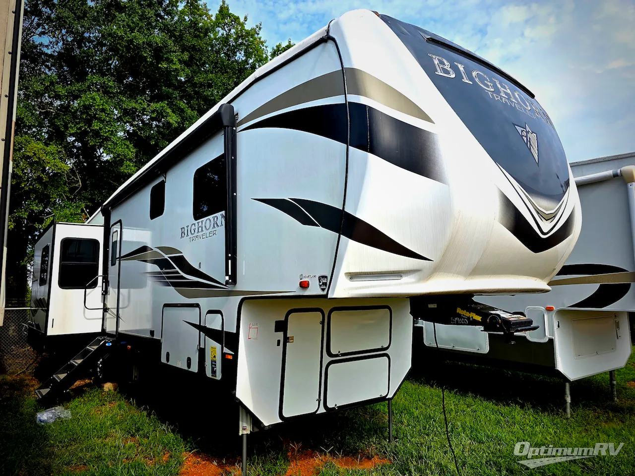 2023 Heartland Bighorn Traveler 35BK - Photo 2