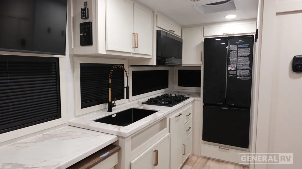 2026 Brinkley Model Ix 20X, Photos photo 15