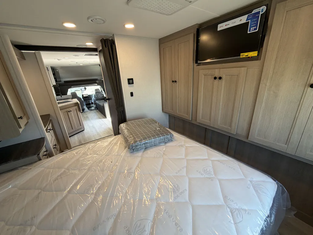 2027 Forest River Sunseeker 3050S, Photos photo 16