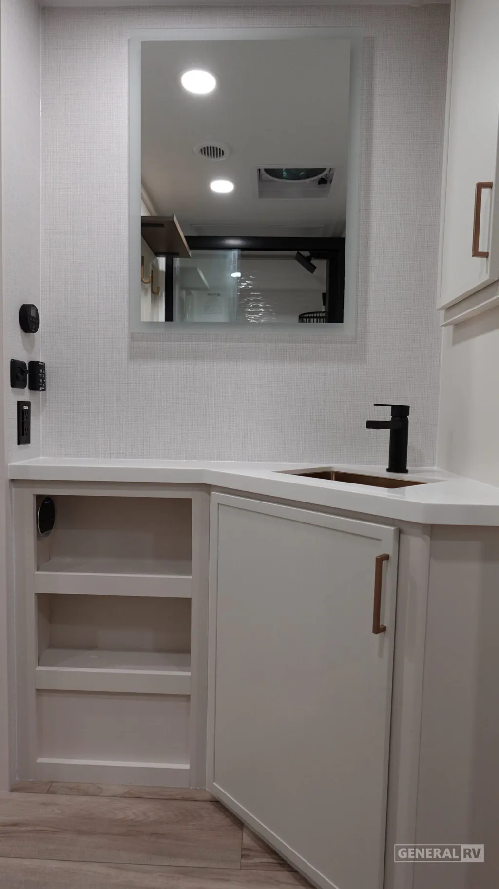 2027 Brinkley Model I 294, Photos photo 11