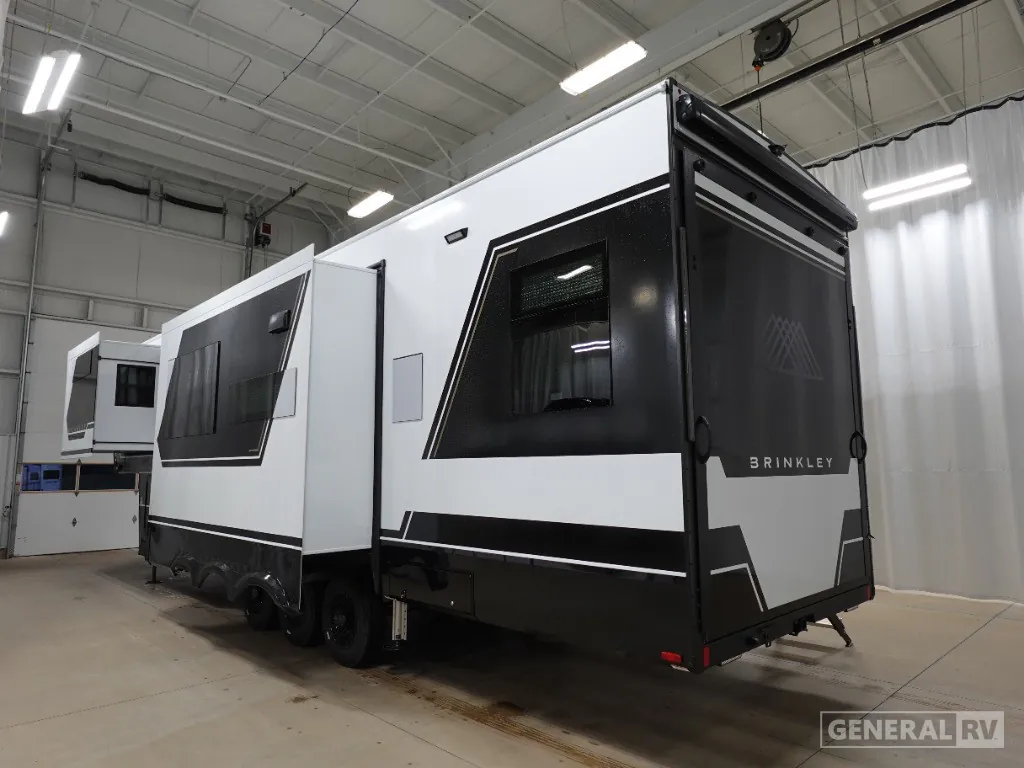 2025 Brinkley Model G 3250, Photos photo 4