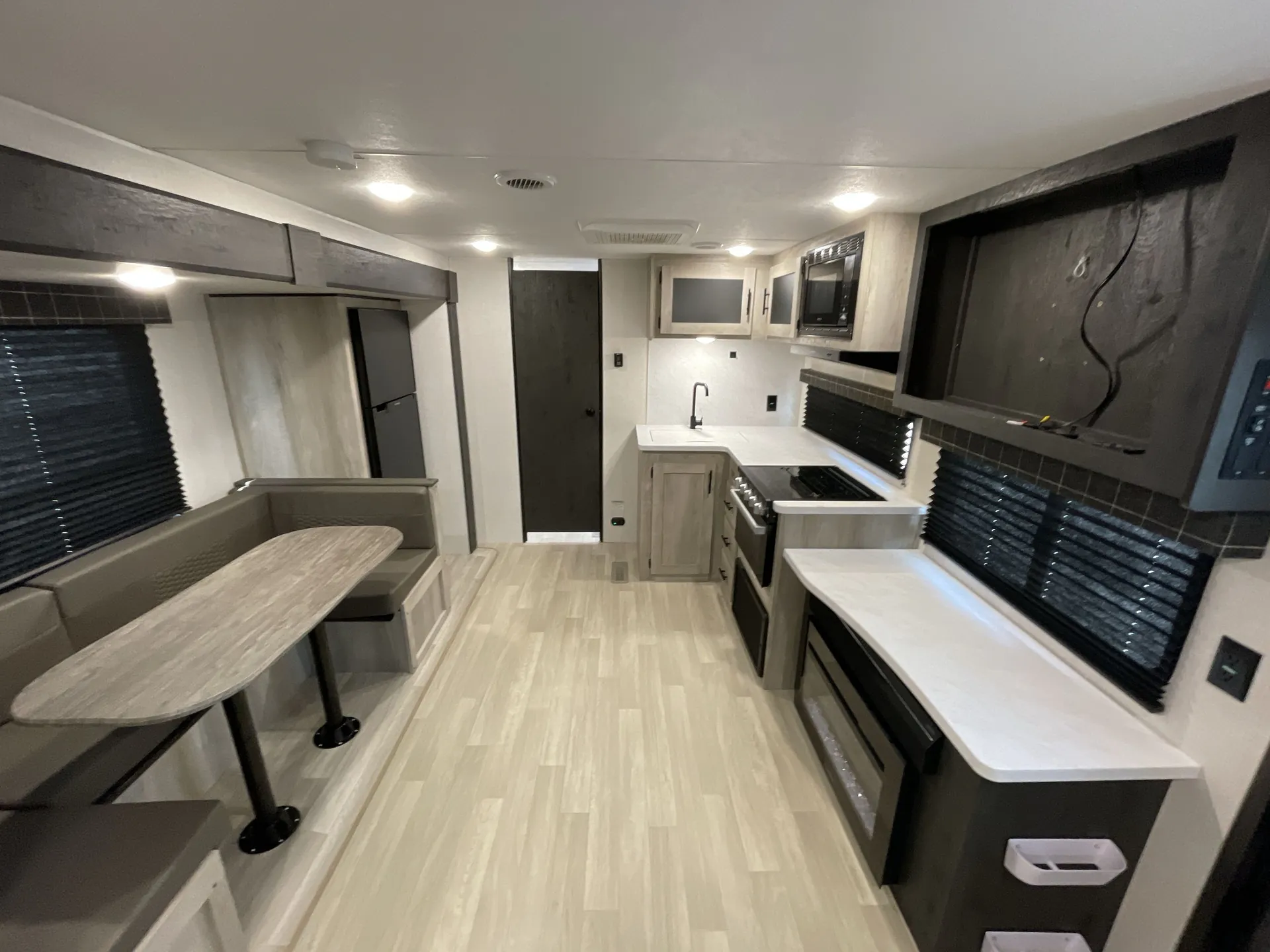 2024 K-Z Rv Sportsmen Se 251RSSE — living area main
