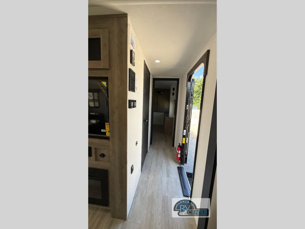 2027 Forest River Solaire 3060RKTS, Photos photo 36