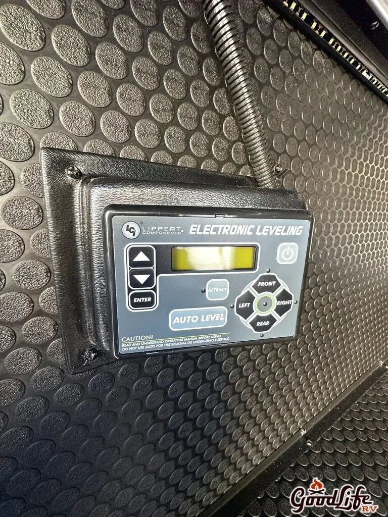 2026 Brinkley Model Z 3515, Photos photo 12