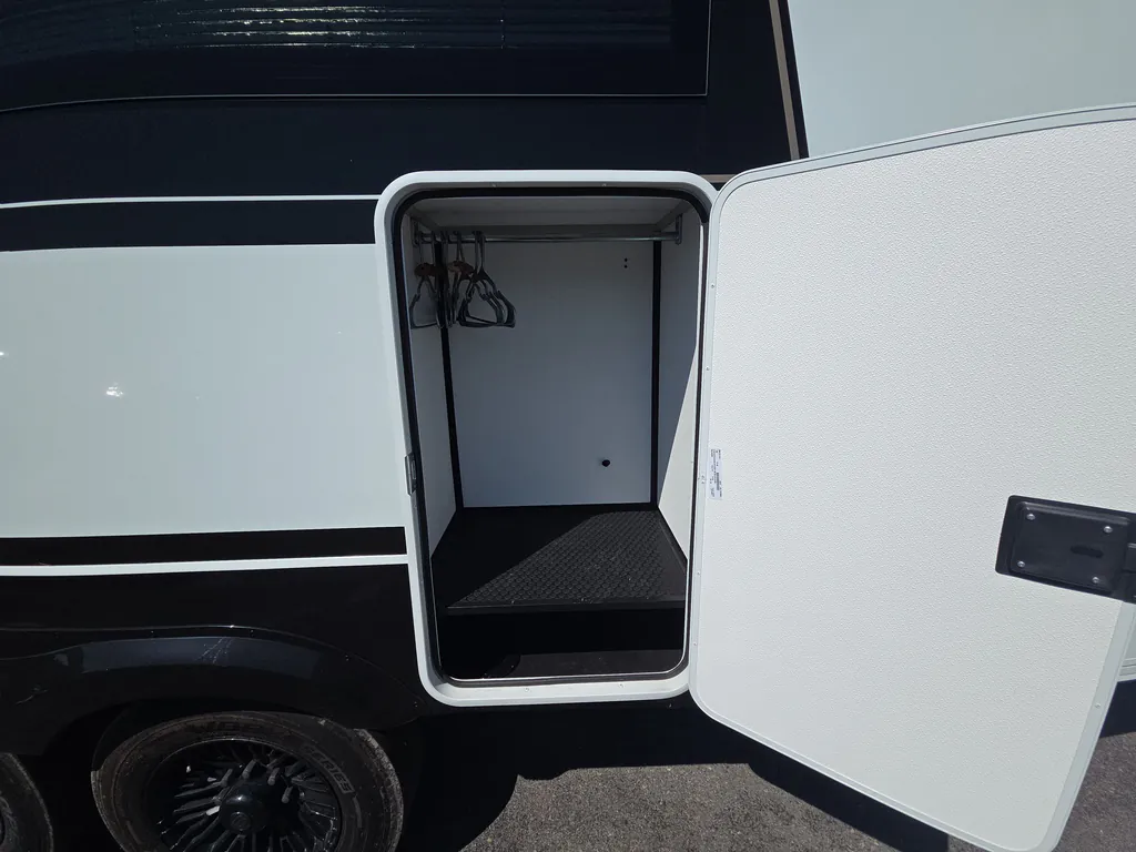 2025 Brinkley Model Z 2670, Photos photo 22