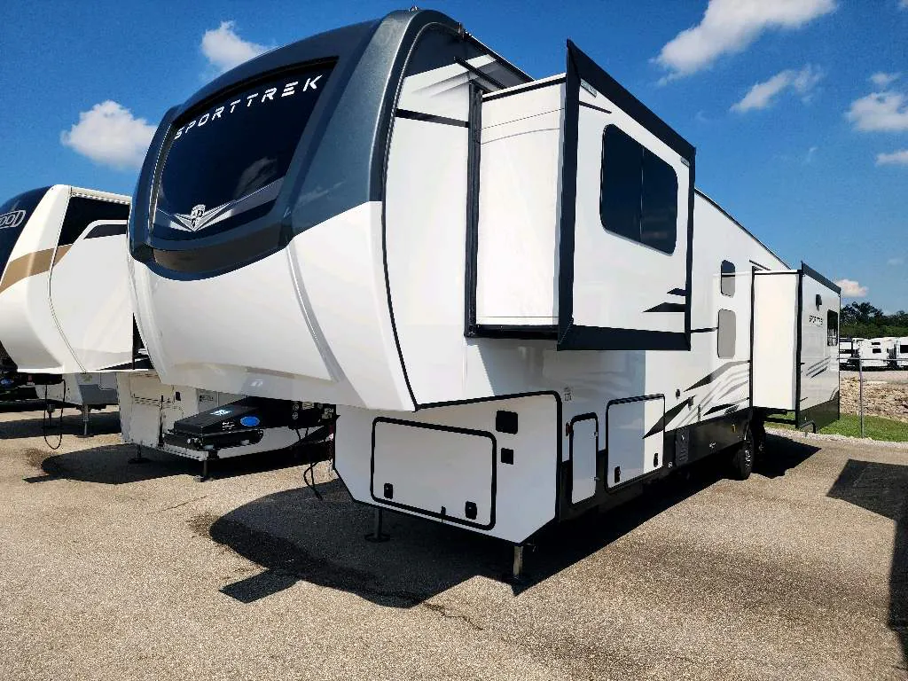 2025 Venture RV SportTrek 5 Touring Edition STTF363VFR - Photo 3