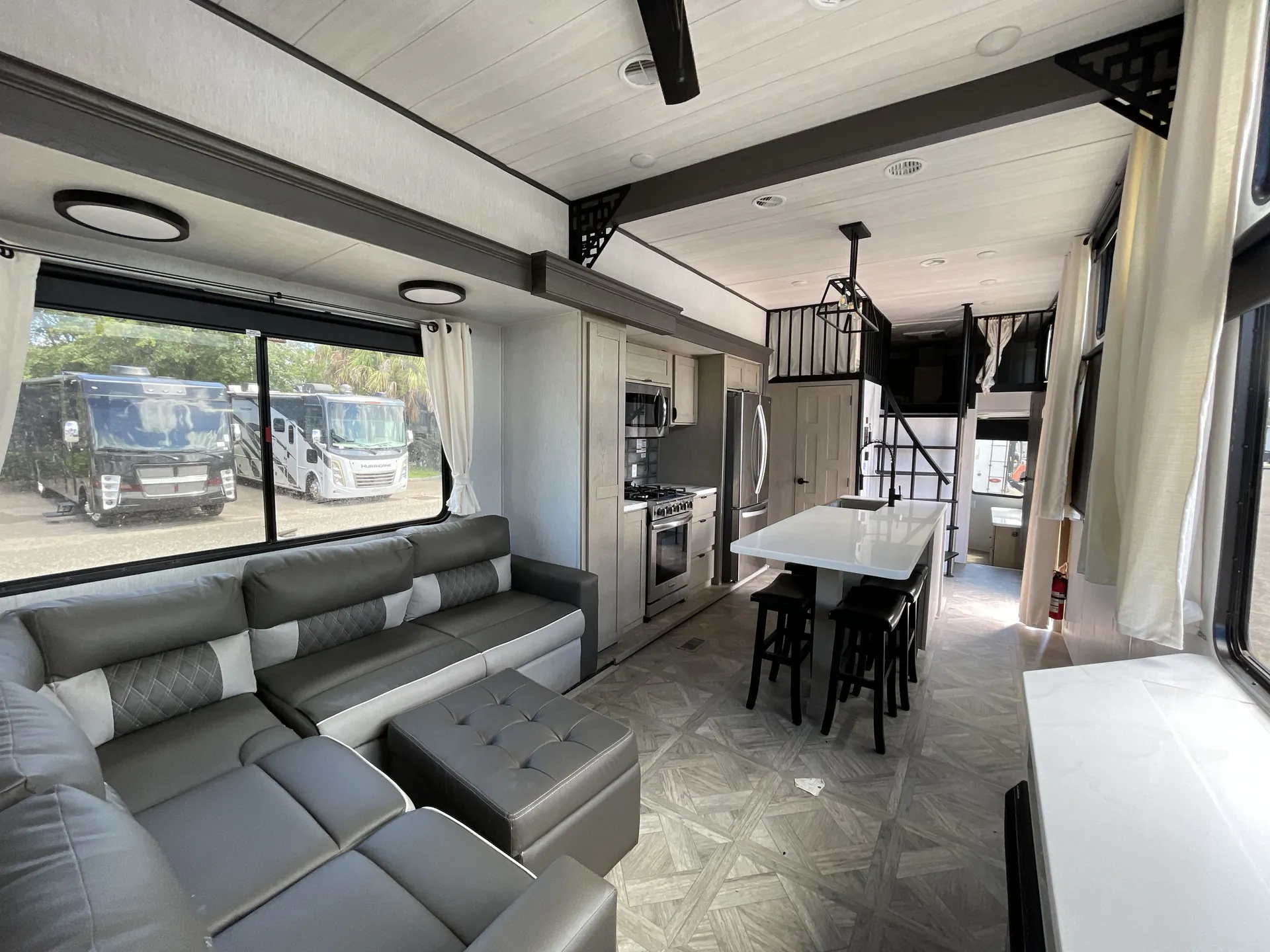 2024 Forest River Salem Villa 44VIEW — living area main