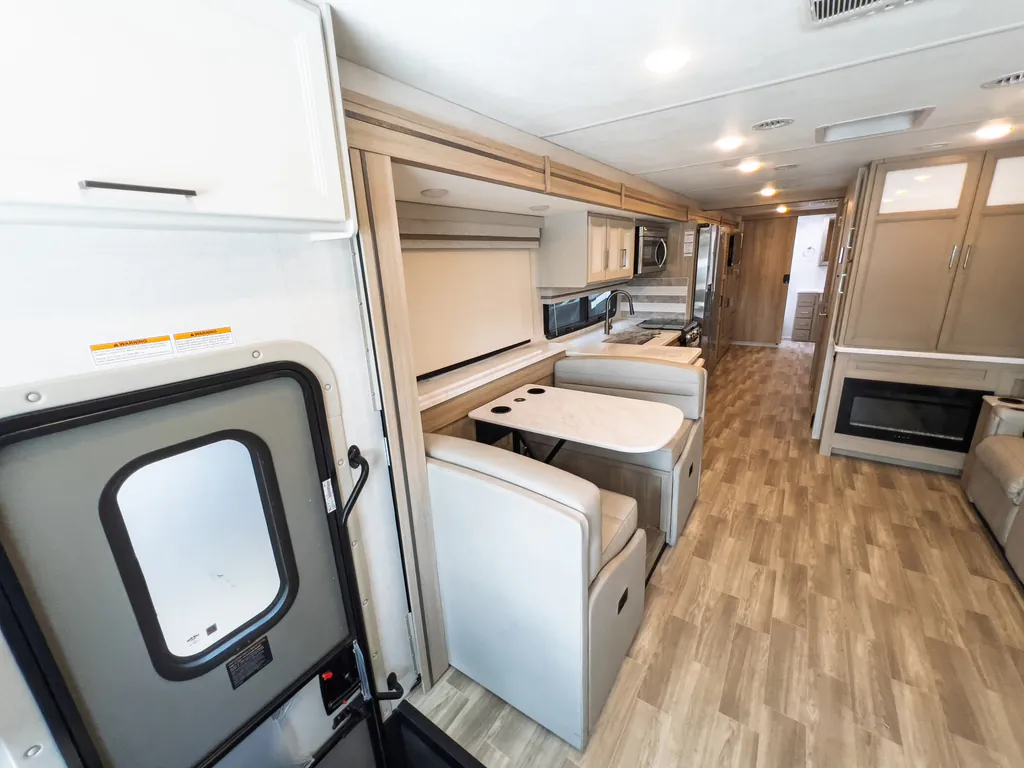 2027 Thor Motor Coach Windsport 36H, Photos photo 8