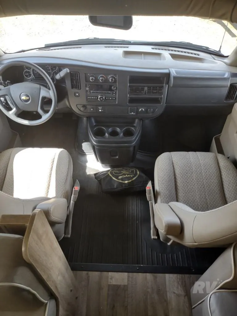 2019 Fleetwood Pace Arrow LXE 38F, Photos photo 10