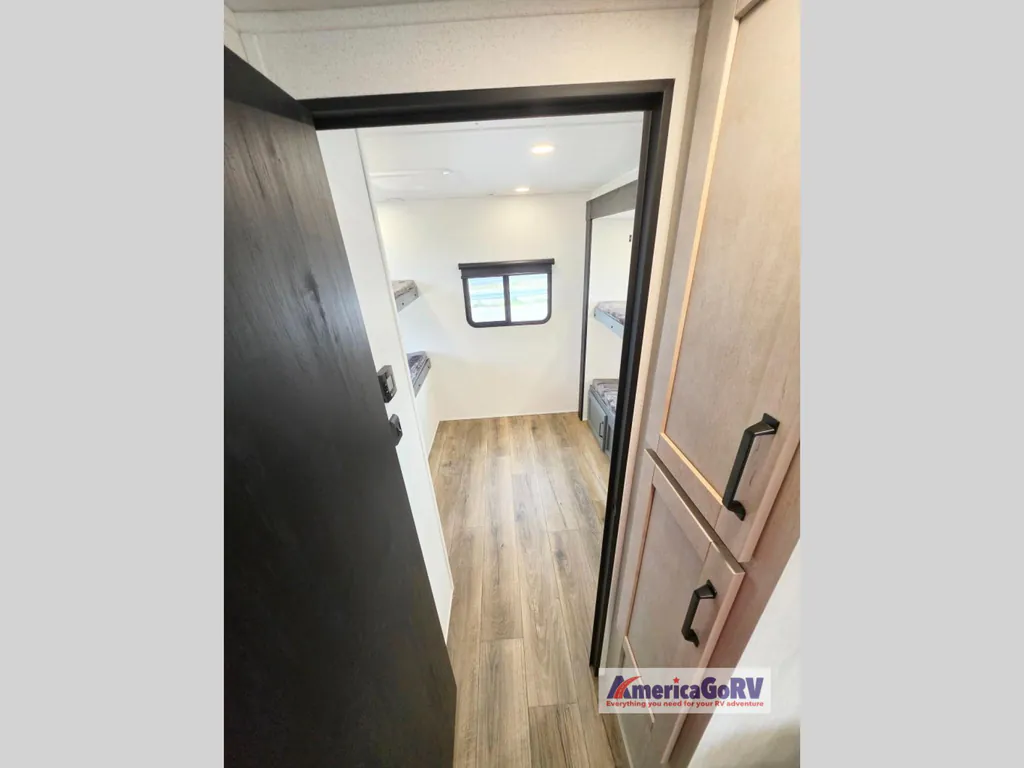 2027 Forest River Solaire Lite 302BHS, Photos photo 24