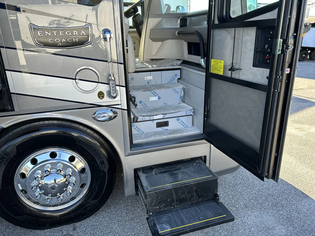 2026 Entegra Coach Aspire 44D, Photos photo 34