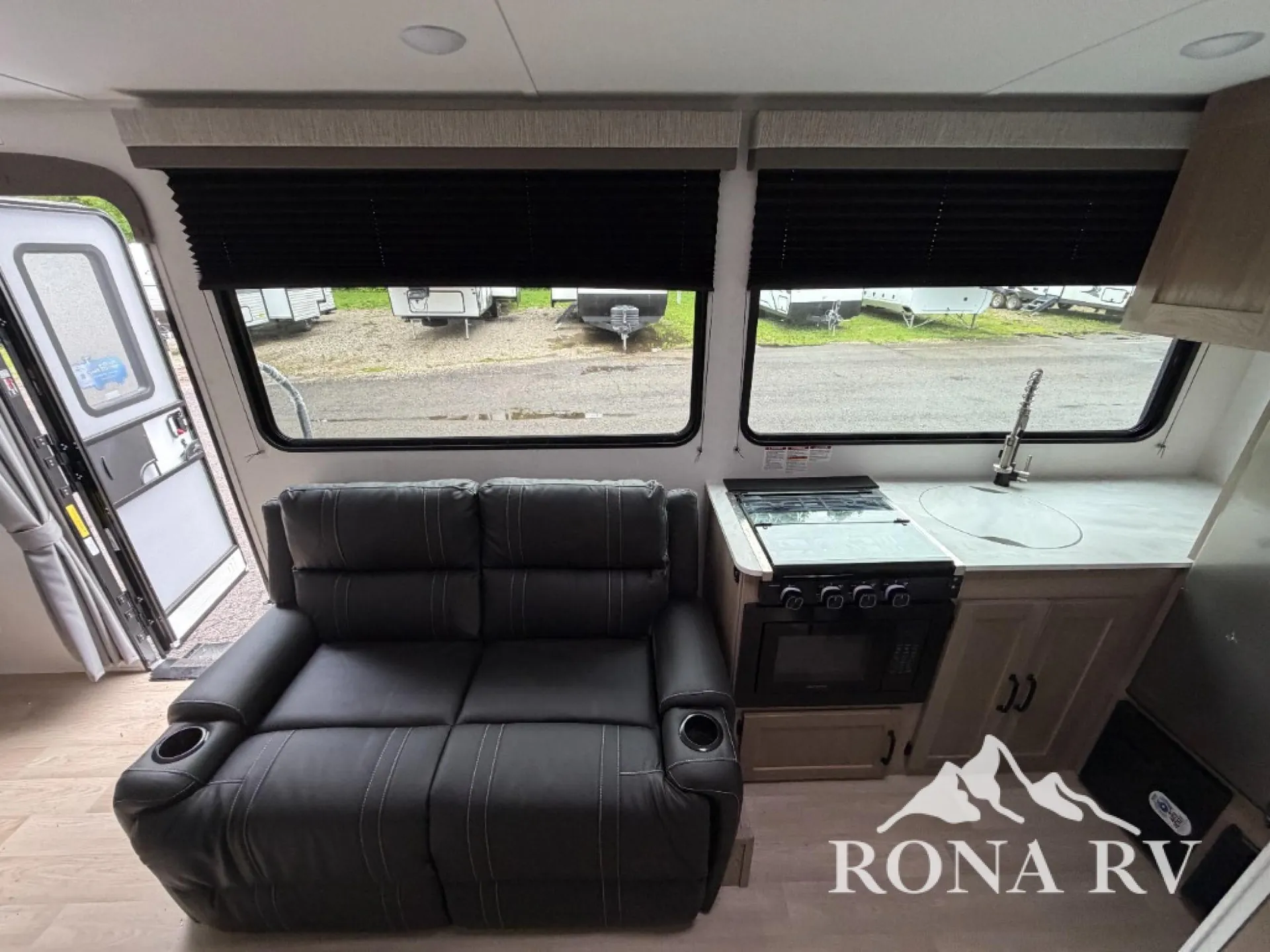 2026 Gulf Stream RV Ameri-Lite Ultra Lite 228SB - Photo 4