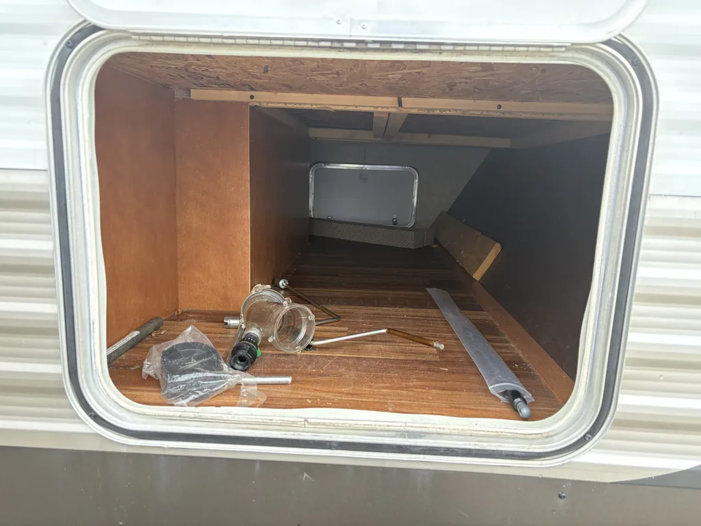 2014 Gulf Stream Conquest 295SBW, Photos photo 3