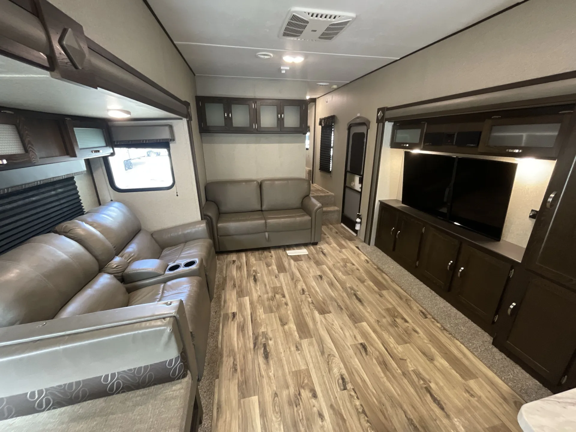 2019 Keystone Springdale 302FWRK — living area main