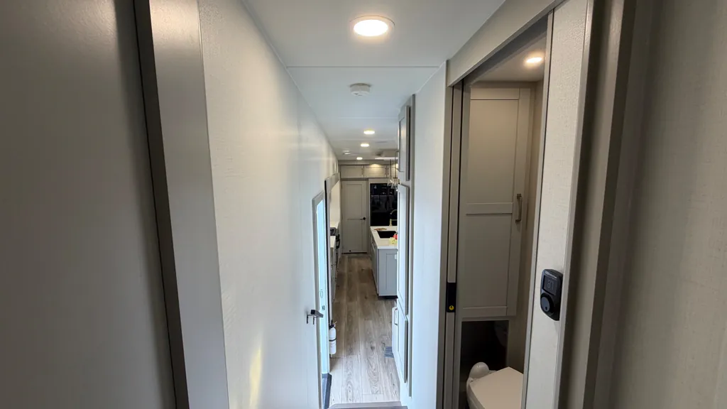 2025 Brinkley Model Z 3400, Photos photo 27
