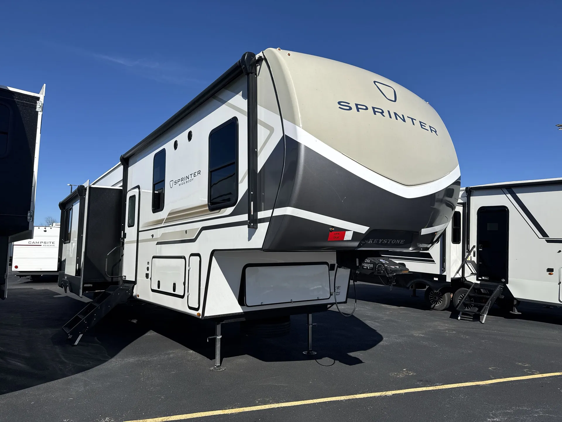 2027 Keystone Sprinter 3910RLQ - Photo 2