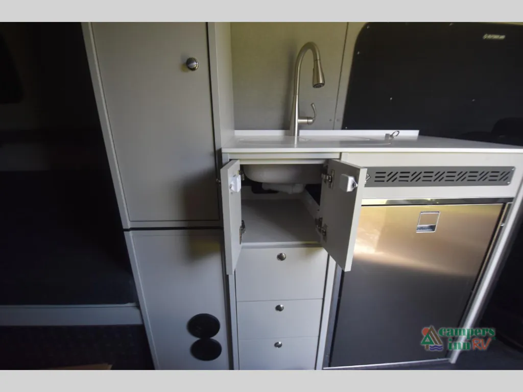 2023 Outside Van Approach 170, Photos photo 25