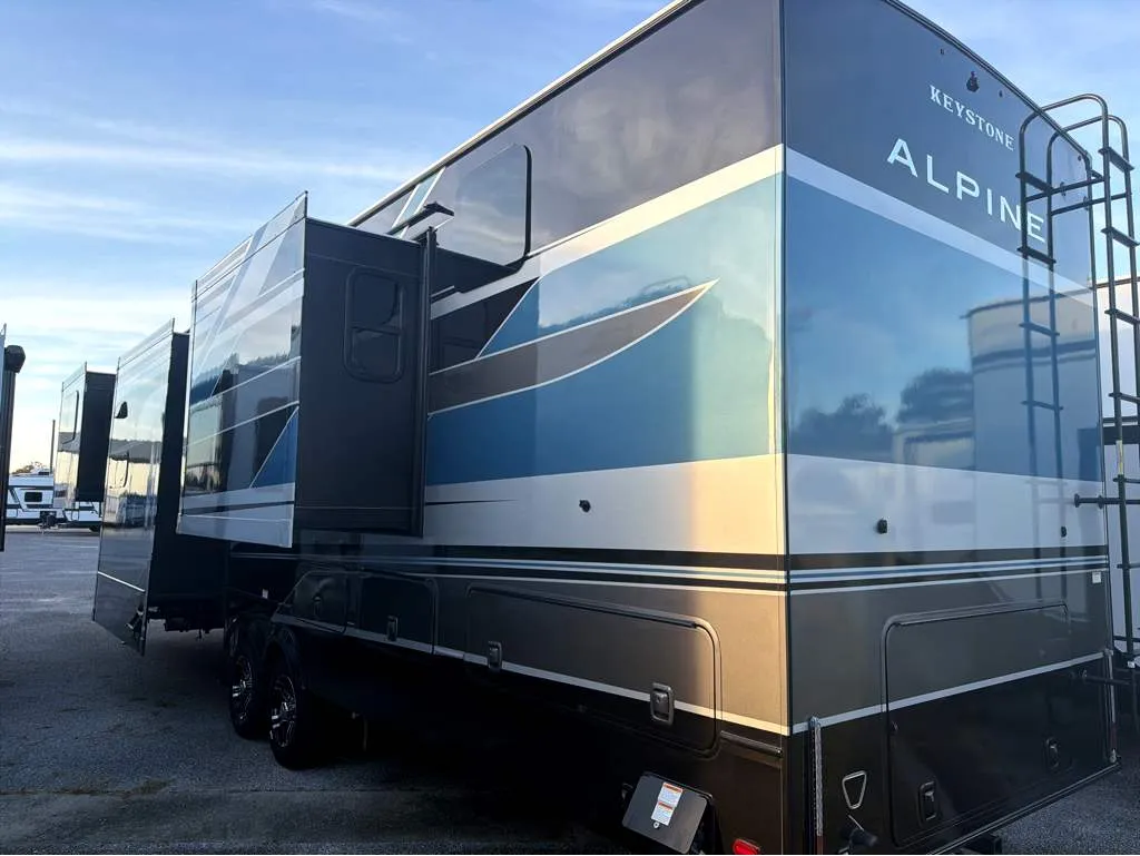 2026 Keystone Alpine 3710FL - Photo 4